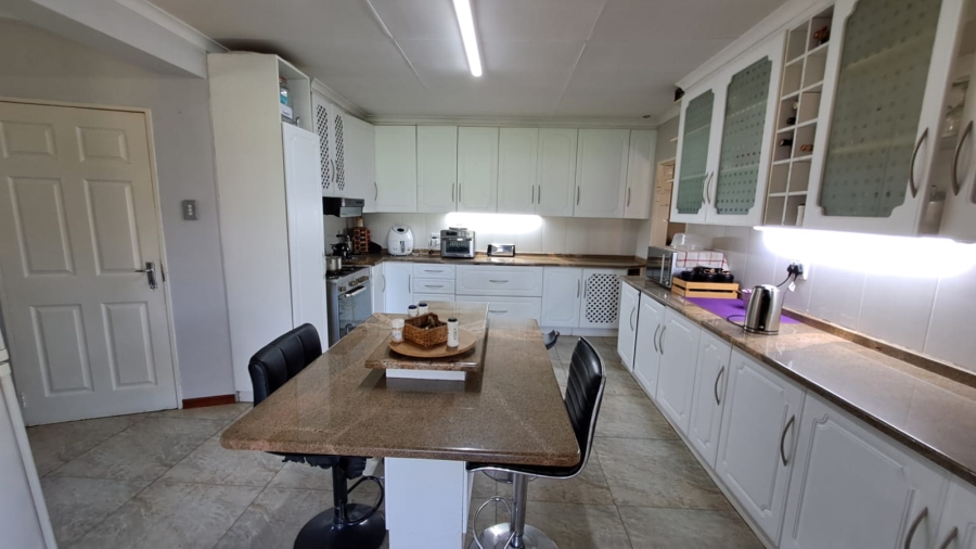 4 Bedroom Property for Sale in Spaarwater Gauteng