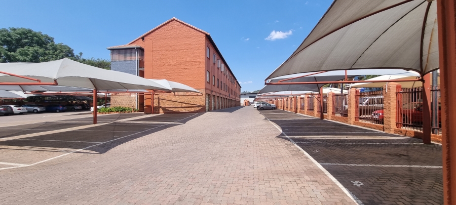 2 Bedroom Property for Sale in Prinshof Gauteng