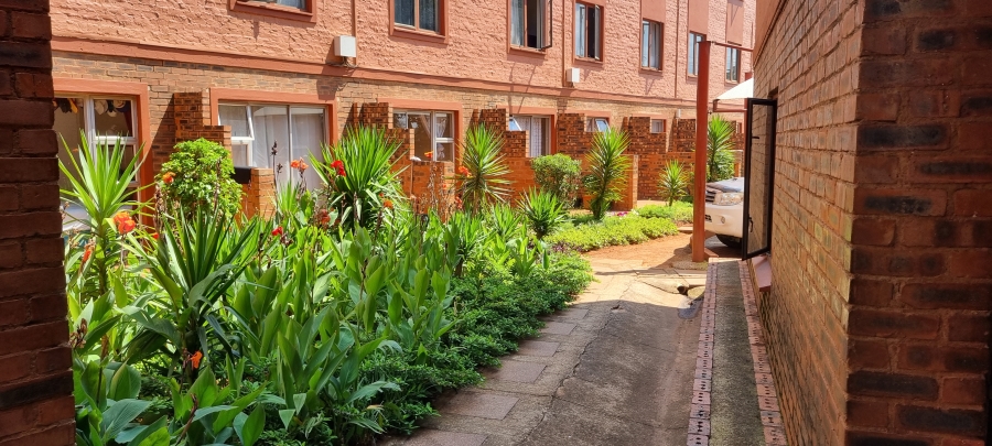 2 Bedroom Property for Sale in Prinshof Gauteng