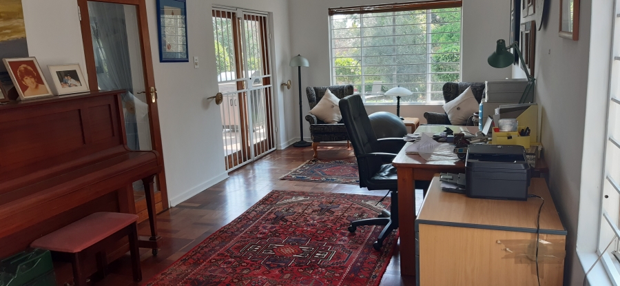 To Let 4 Bedroom Property for Rent in Groenkloof Gauteng