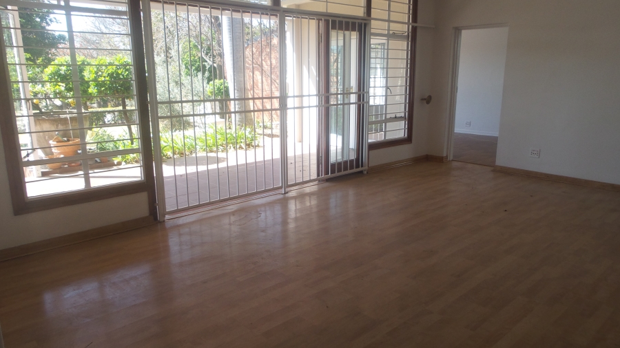 To Let 4 Bedroom Property for Rent in Groenkloof Gauteng