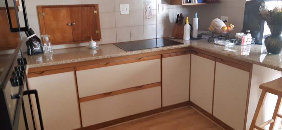 To Let 4 Bedroom Property for Rent in Groenkloof Gauteng