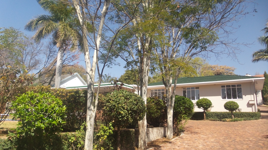 To Let 4 Bedroom Property for Rent in Groenkloof Gauteng