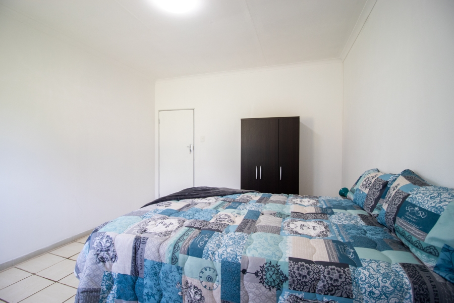 5 Bedroom Property for Sale in Hartzenbergfontein Gauteng