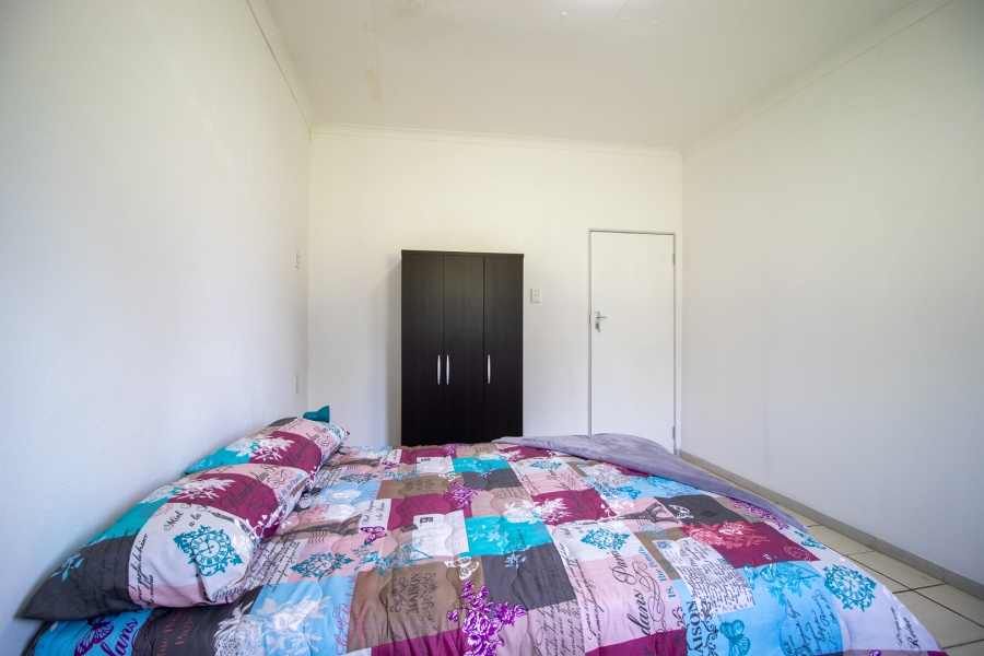 5 Bedroom Property for Sale in Hartzenbergfontein Gauteng