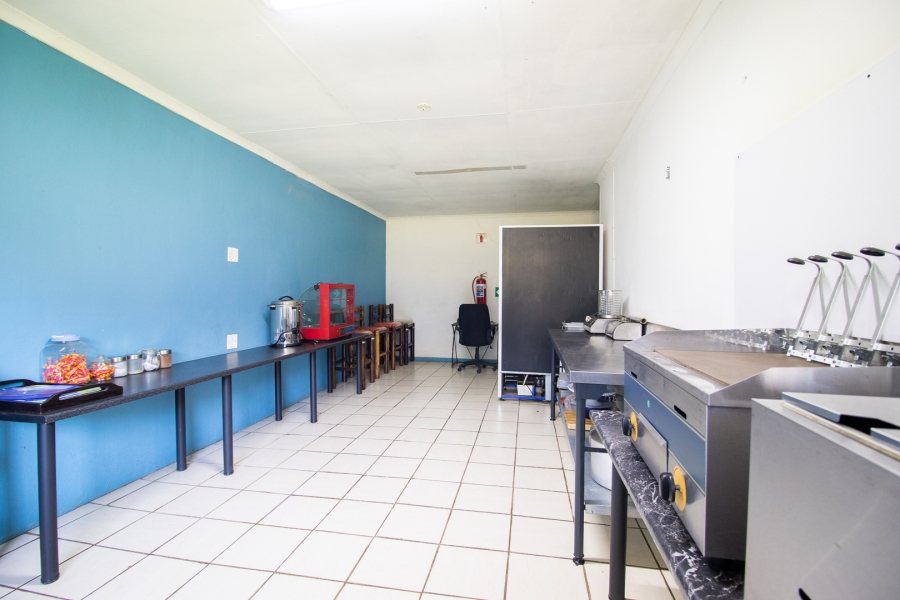 5 Bedroom Property for Sale in Hartzenbergfontein Gauteng