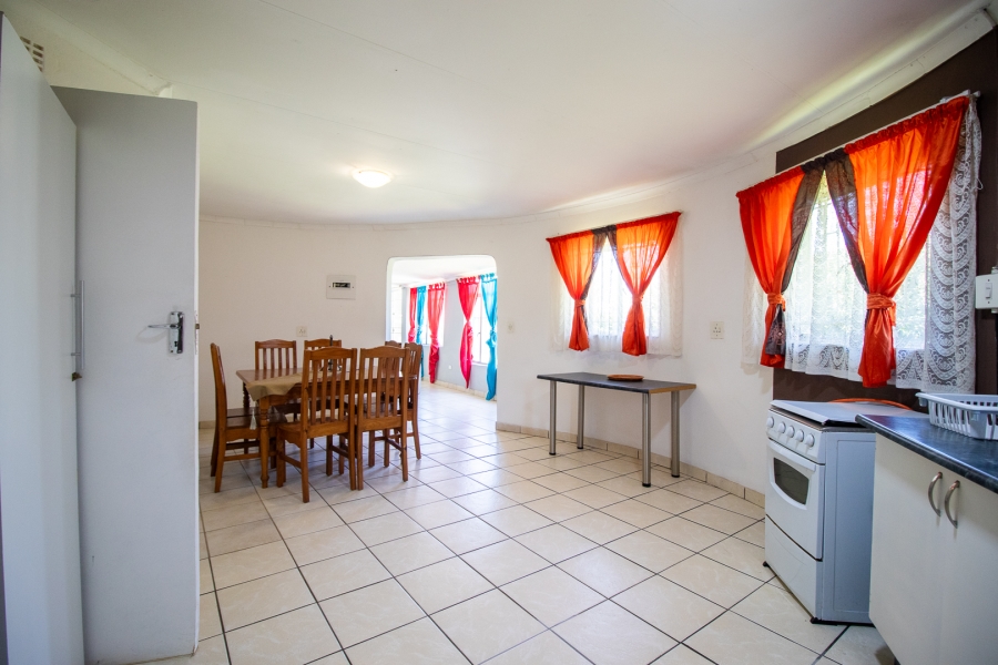 5 Bedroom Property for Sale in Hartzenbergfontein Gauteng