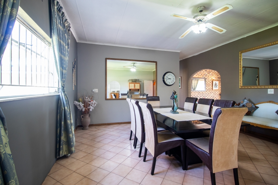 5 Bedroom Property for Sale in Hartzenbergfontein Gauteng