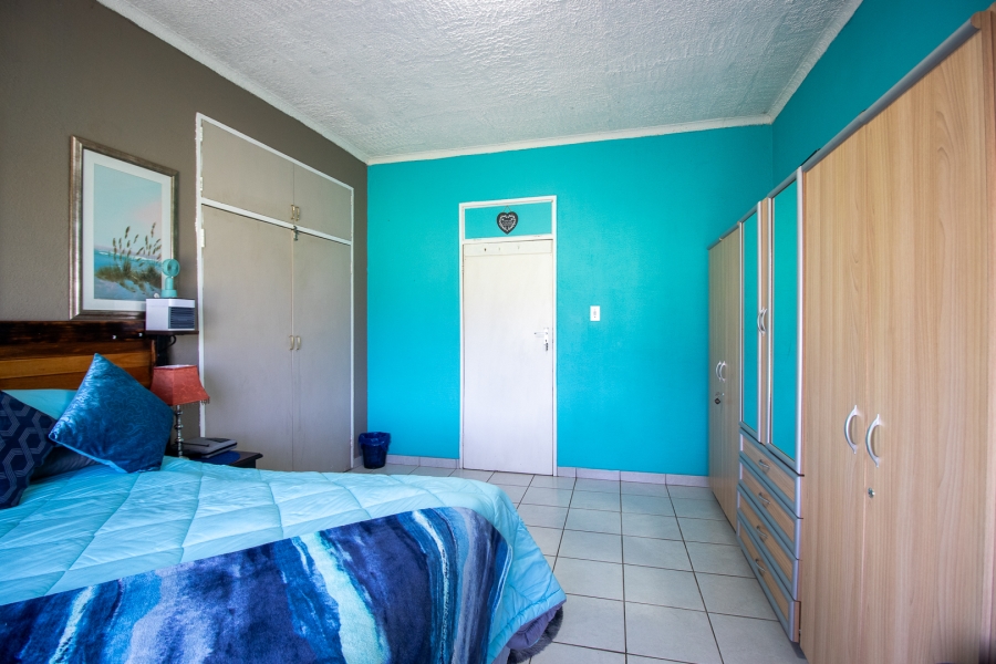 5 Bedroom Property for Sale in Hartzenbergfontein Gauteng