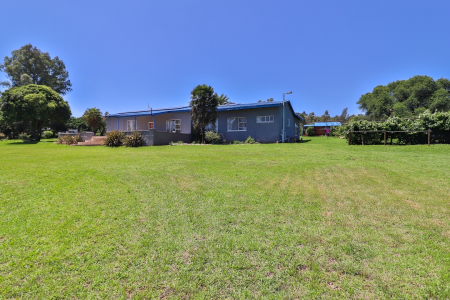 5 Bedroom Property for Sale in Hartzenbergfontein Gauteng