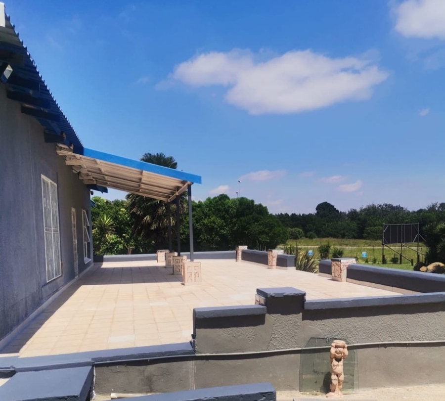 5 Bedroom Property for Sale in Hartzenbergfontein Gauteng