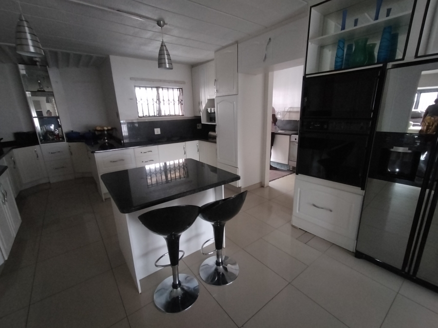 4 Bedroom Property for Sale in Amandasig Gauteng
