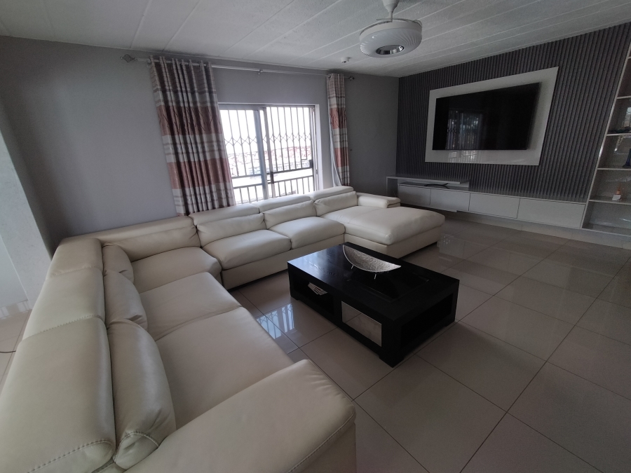 4 Bedroom Property for Sale in Amandasig Gauteng