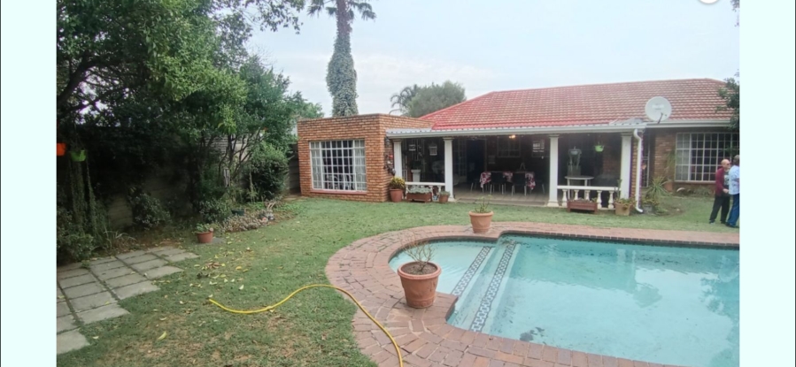 4 Bedroom Property for Sale in Farrarmere Gauteng