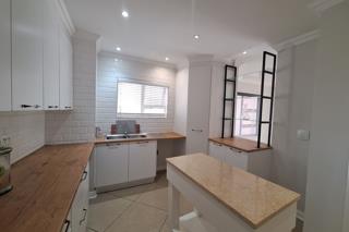 2 Bedroom Property for Sale in Greenstone Hill Gauteng