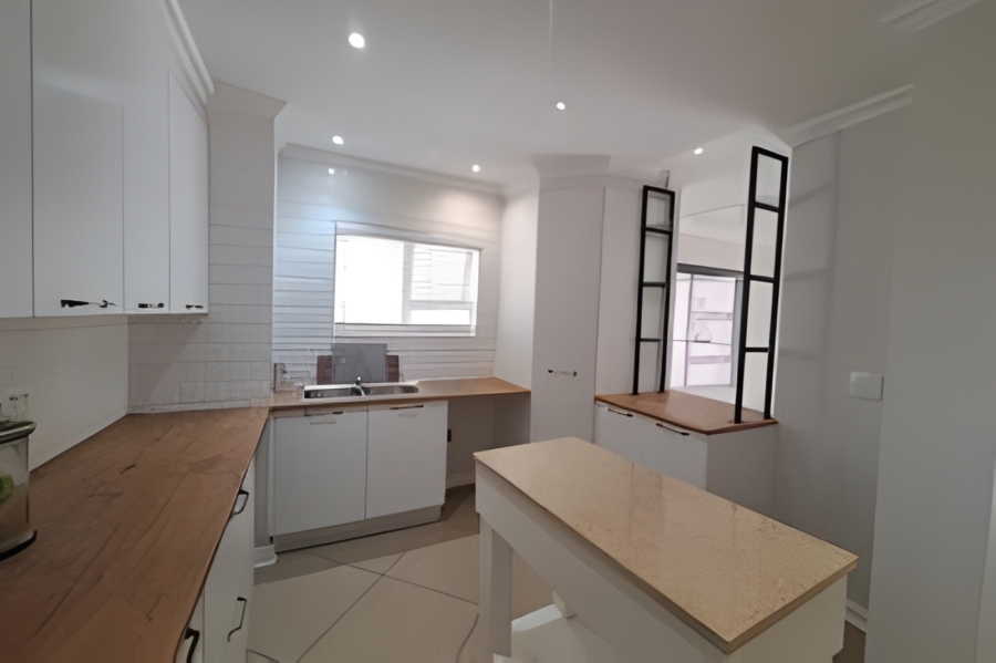 2 Bedroom Property for Sale in Greenstone Hill Gauteng