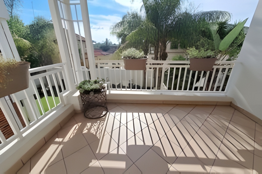 2 Bedroom Property for Sale in Greenstone Hill Gauteng