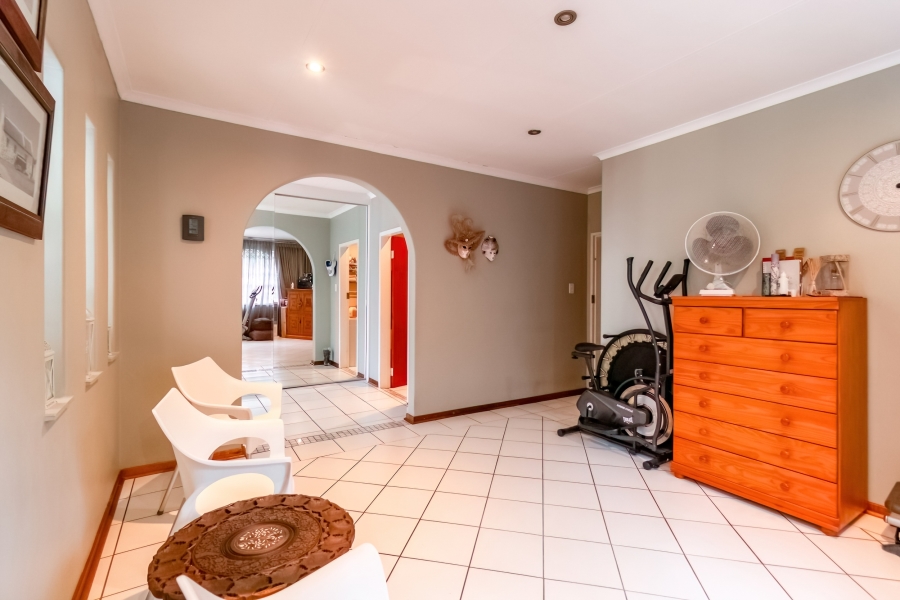 5 Bedroom Property for Sale in Morning Hill Gauteng