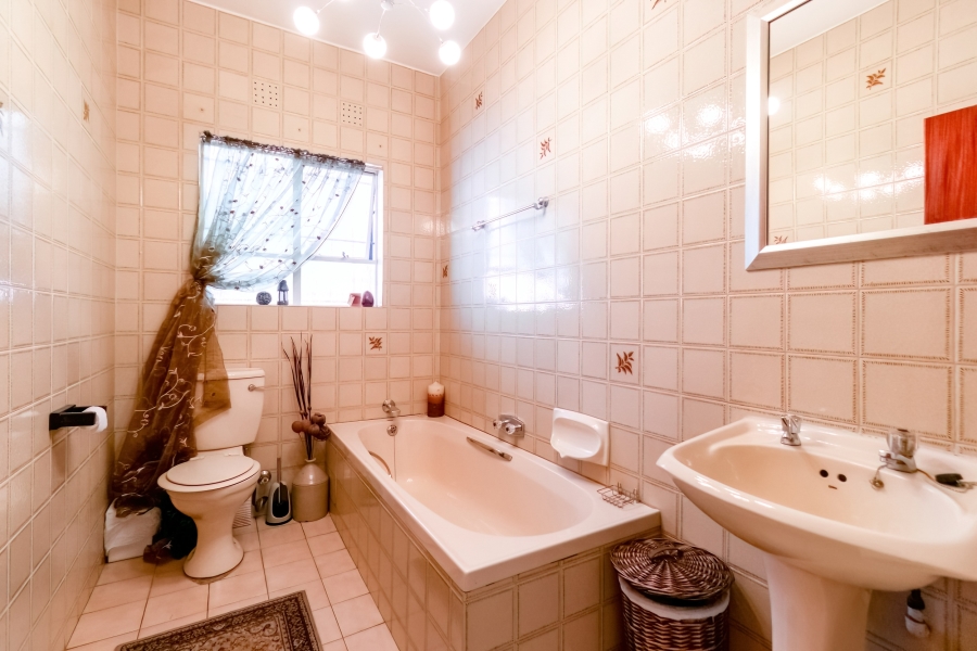 5 Bedroom Property for Sale in Morning Hill Gauteng