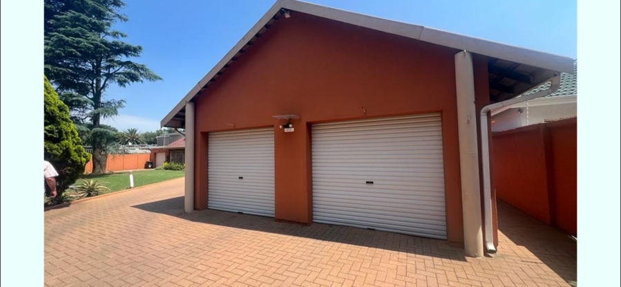 4 Bedroom Property for Sale in Beyers Park Gauteng