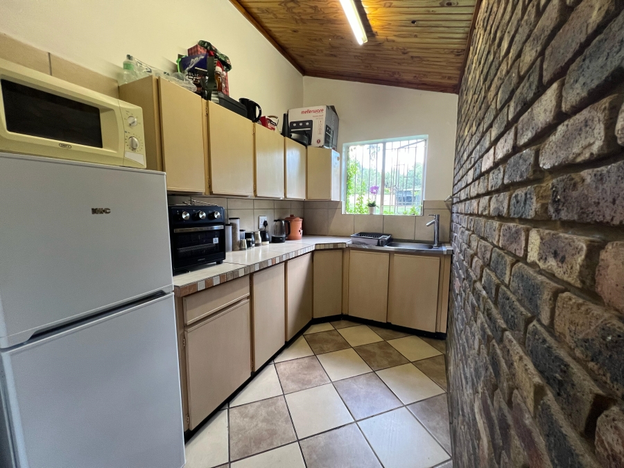 To Let 2 Bedroom Property for Rent in Glen Austin Gauteng