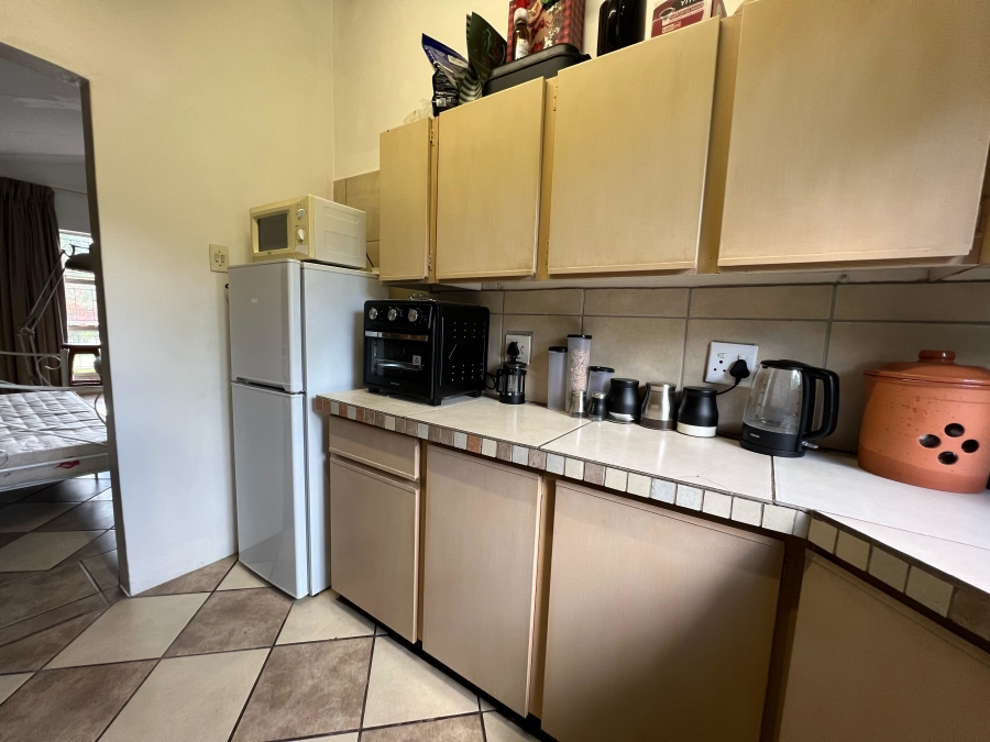 To Let 2 Bedroom Property for Rent in Glen Austin Gauteng