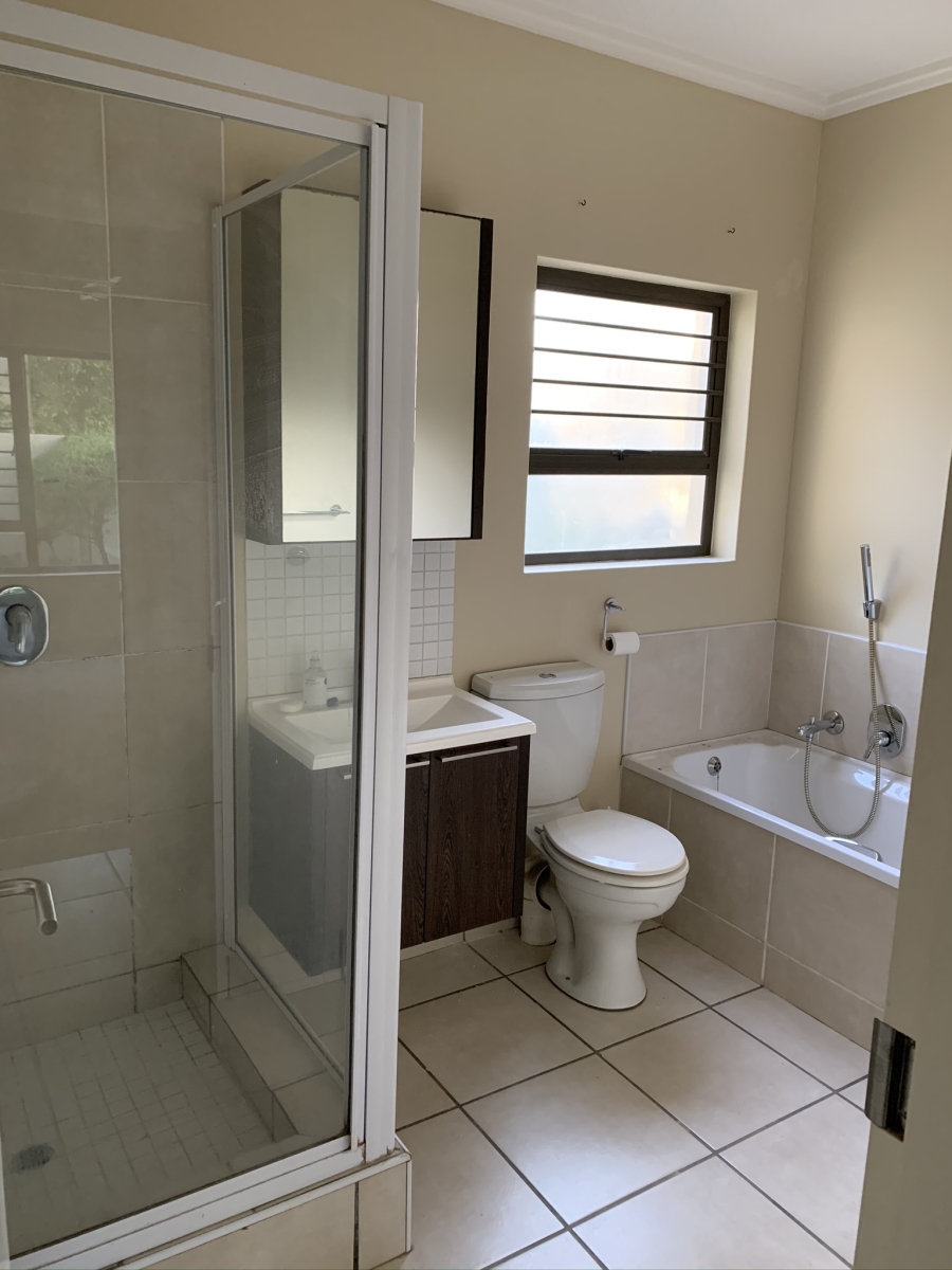 To Let 1 Bedroom Property for Rent in Bryanston Gauteng