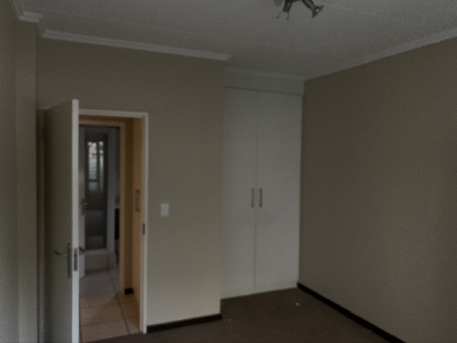 To Let 1 Bedroom Property for Rent in Bryanston Gauteng