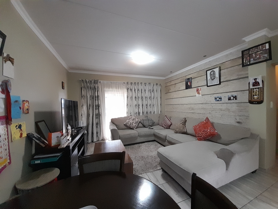 To Let 3 Bedroom Property for Rent in Noordwyk Gauteng