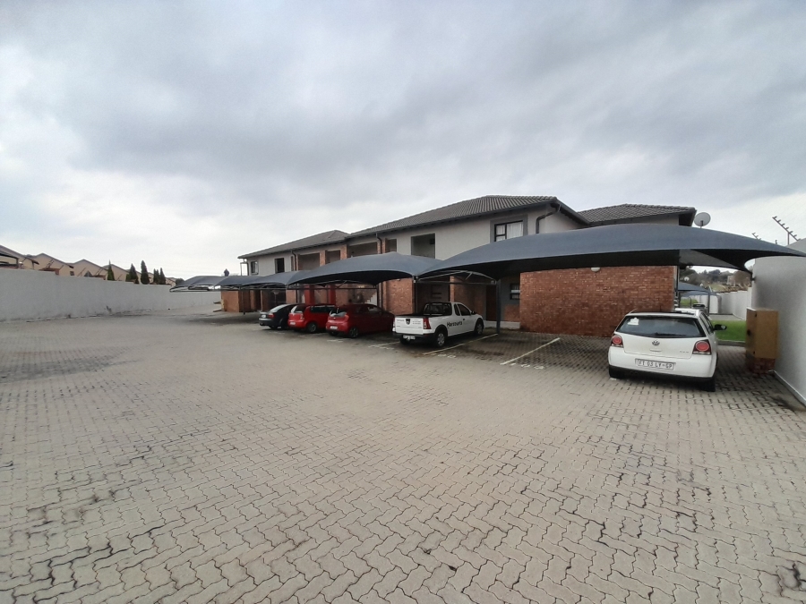 To Let 3 Bedroom Property for Rent in Noordwyk Gauteng