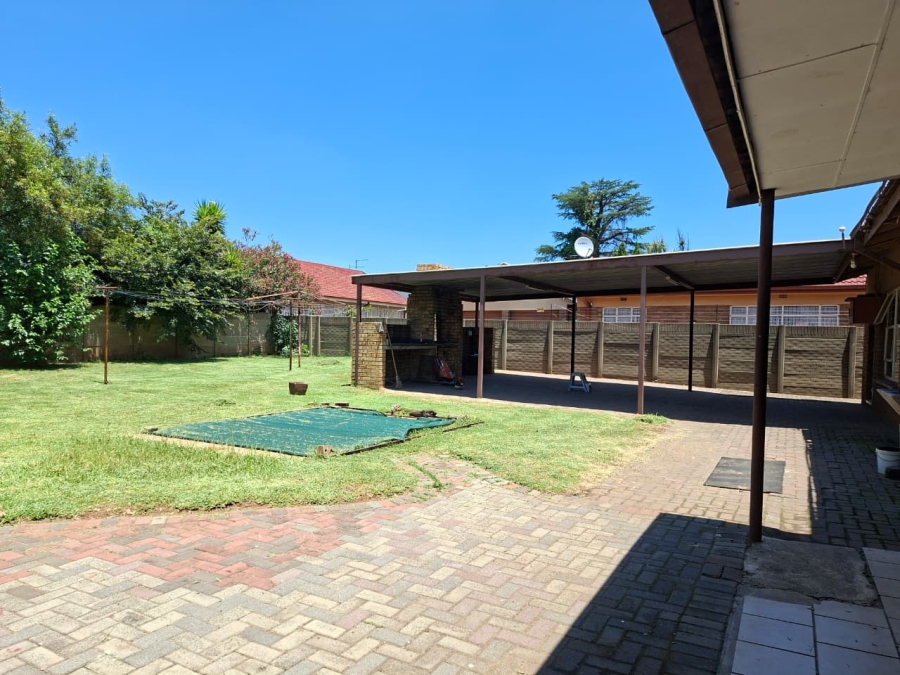 8 Bedroom Property for Sale in Vanderbijlpark SE 7 Gauteng