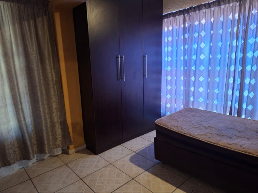 8 Bedroom Property for Sale in Vanderbijlpark SE 7 Gauteng