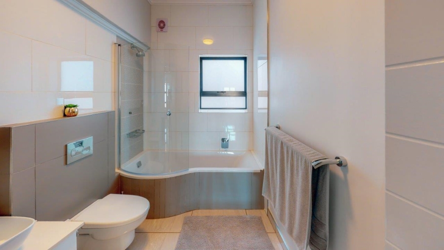 3 Bedroom Property for Sale in Glen Marais Gauteng