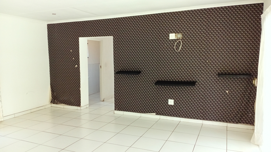 3 Bedroom Property for Sale in Meyerton Central Gauteng