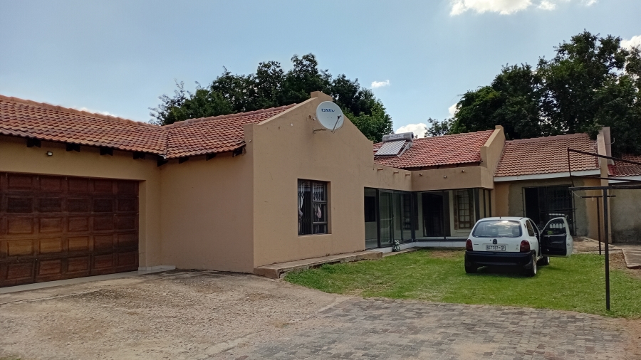 3 Bedroom Property for Sale in Meyerton Central Gauteng