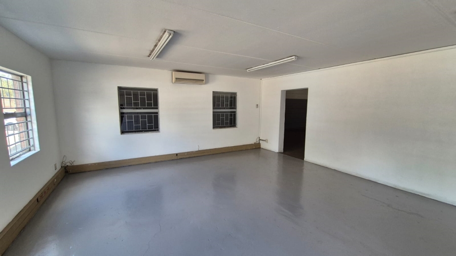 To Let commercial Property for Rent in Silvertondale Gauteng