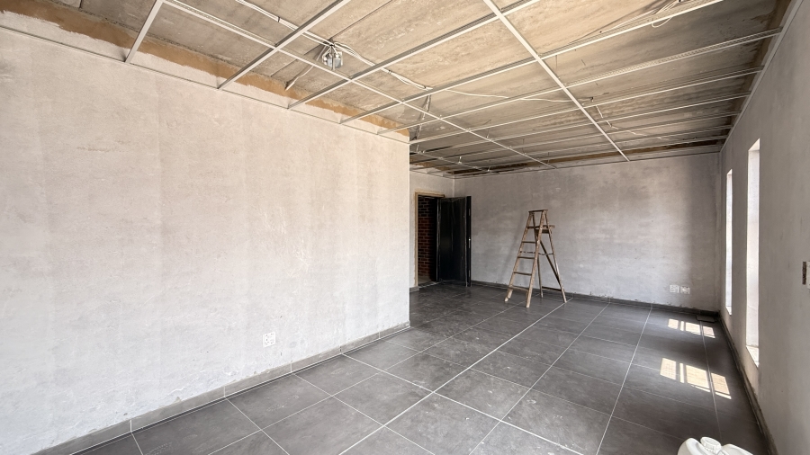 To Let commercial Property for Rent in Knoppieslaagte Gauteng