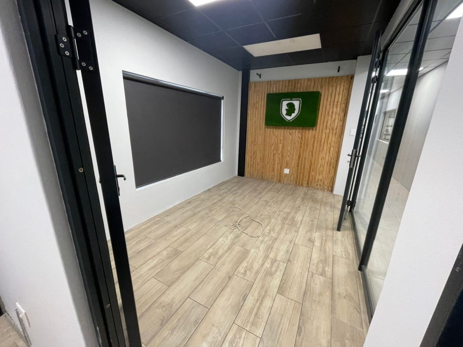 To Let commercial Property for Rent in Anderbolt Gauteng