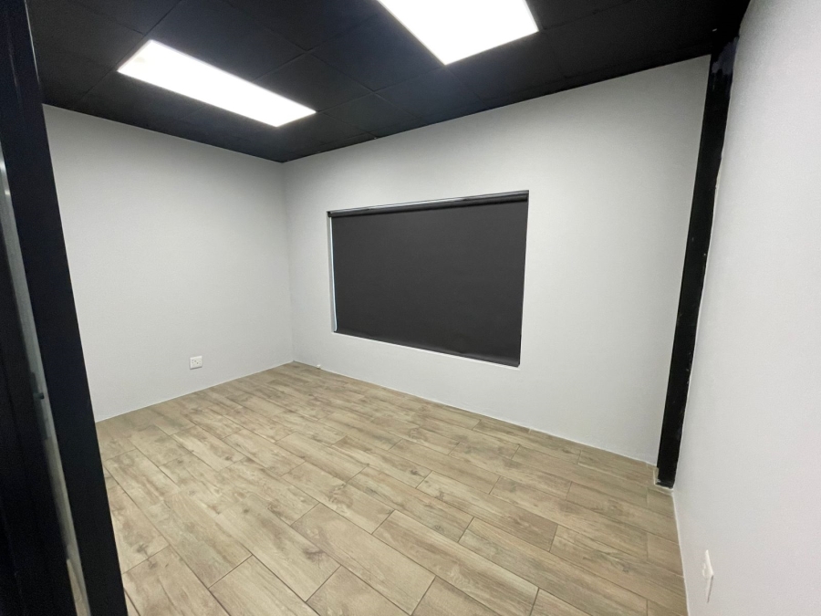 To Let commercial Property for Rent in Anderbolt Gauteng