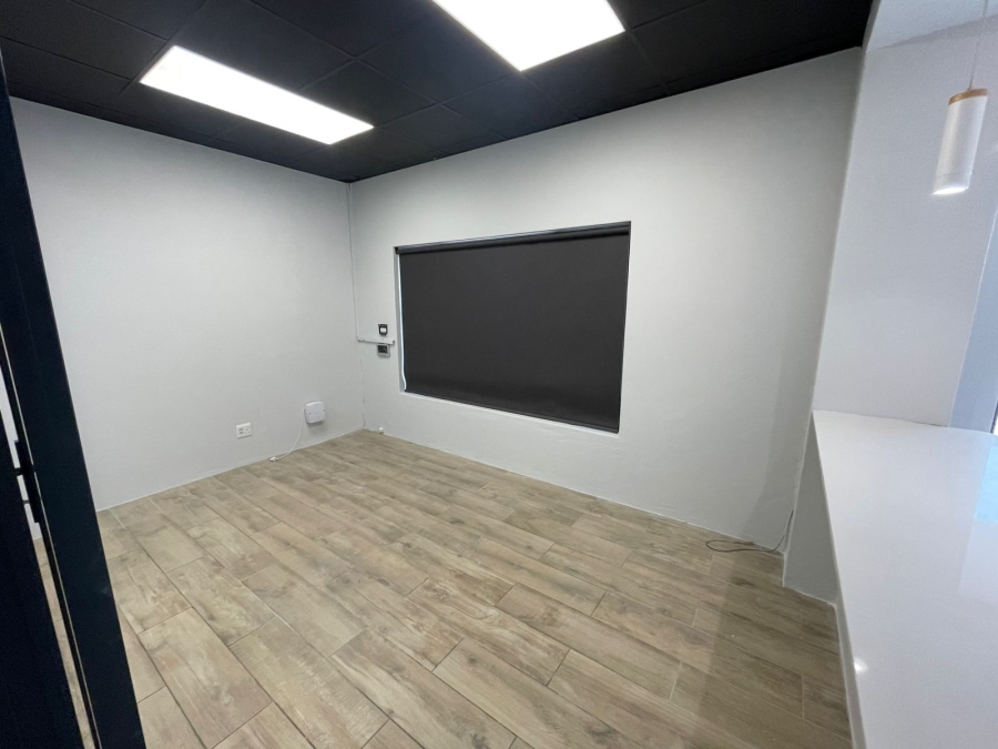 To Let commercial Property for Rent in Anderbolt Gauteng