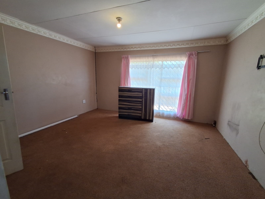 To Let 3 Bedroom Property for Rent in Laversburg Gauteng
