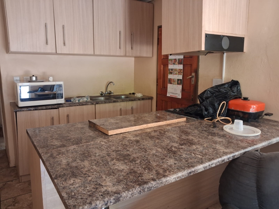 To Let 3 Bedroom Property for Rent in Laversburg Gauteng