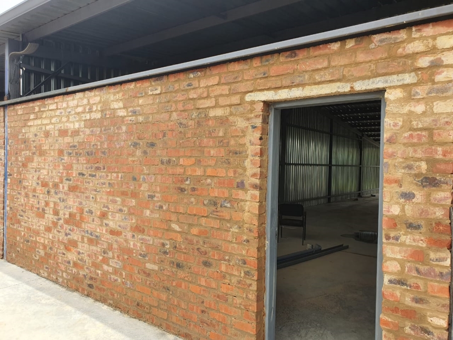To Let commercial Property for Rent in Clayville Gauteng