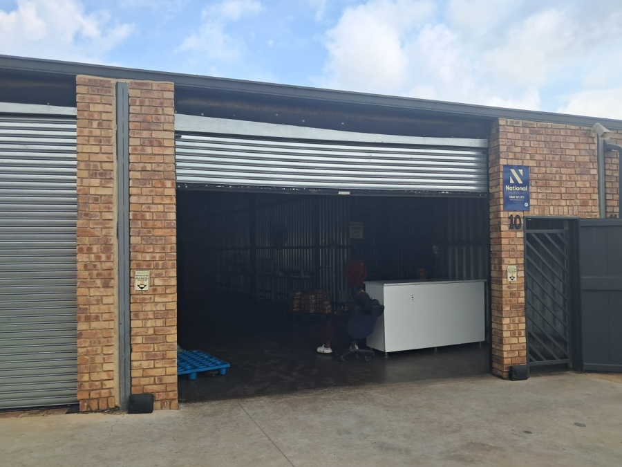 To Let commercial Property for Rent in Clayville Gauteng