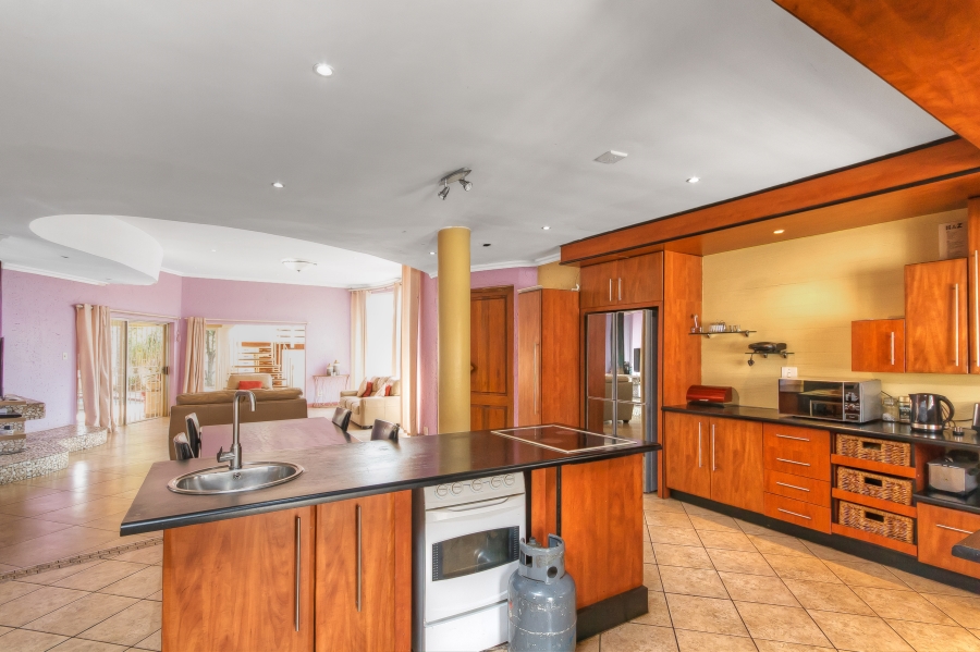 4 Bedroom Property for Sale in Glenvista Gauteng