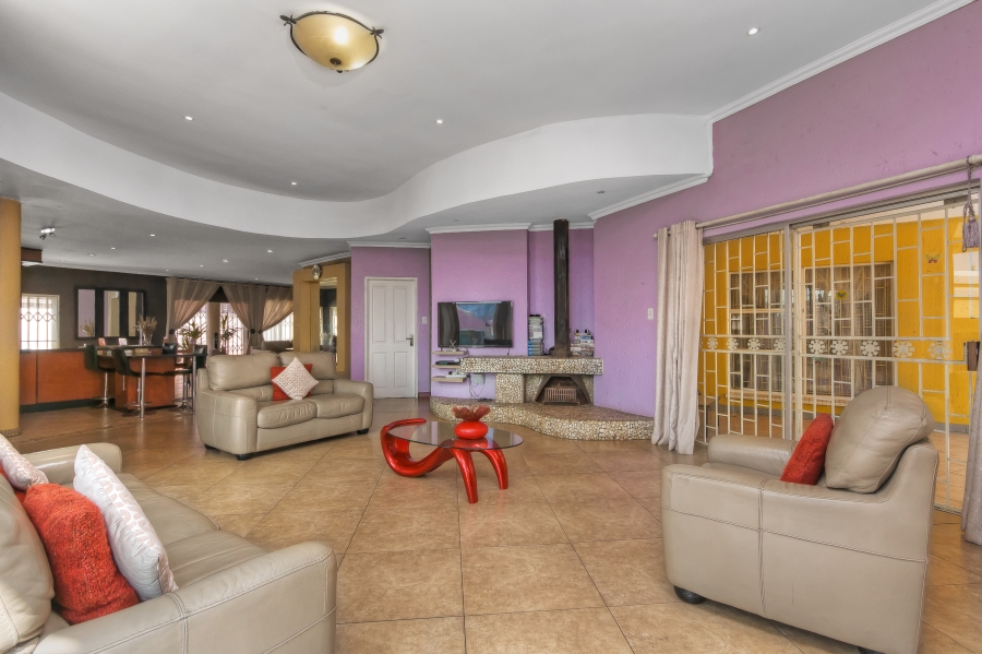 4 Bedroom Property for Sale in Glenvista Gauteng