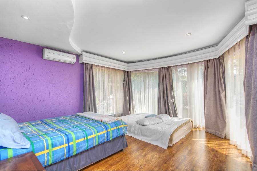 4 Bedroom Property for Sale in Glenvista Gauteng