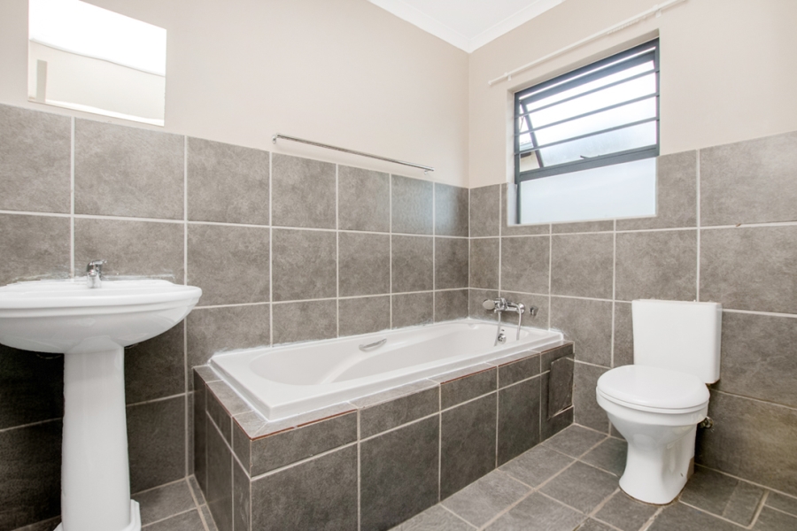 3 Bedroom Property for Sale in Summerset Gauteng