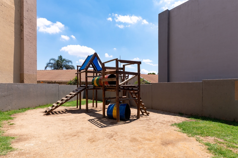 1 Bedroom Property for Sale in Norkem Park Gauteng