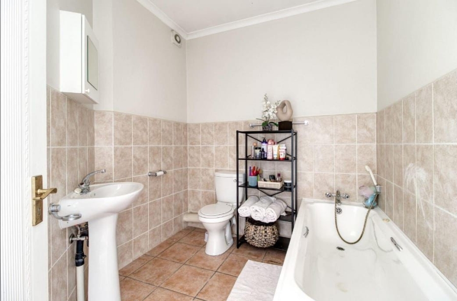 2 Bedroom Property for Sale in Dainfern Gauteng